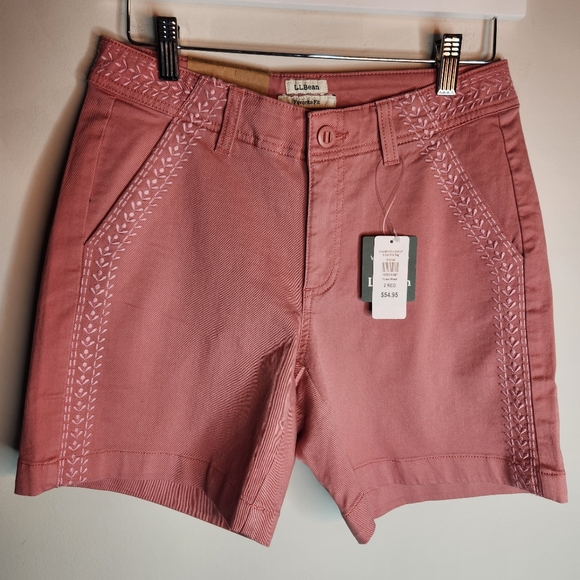 NWT L.L. Bean Favorite Fit 6" Pink Chino Shorts, Size 2 - Picture 1 of 7